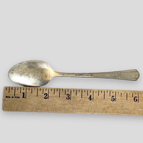 Vintage Wm. Rogers Desire Silverplate Set of 6 Teaspoons Floral - Picture 10 of 11